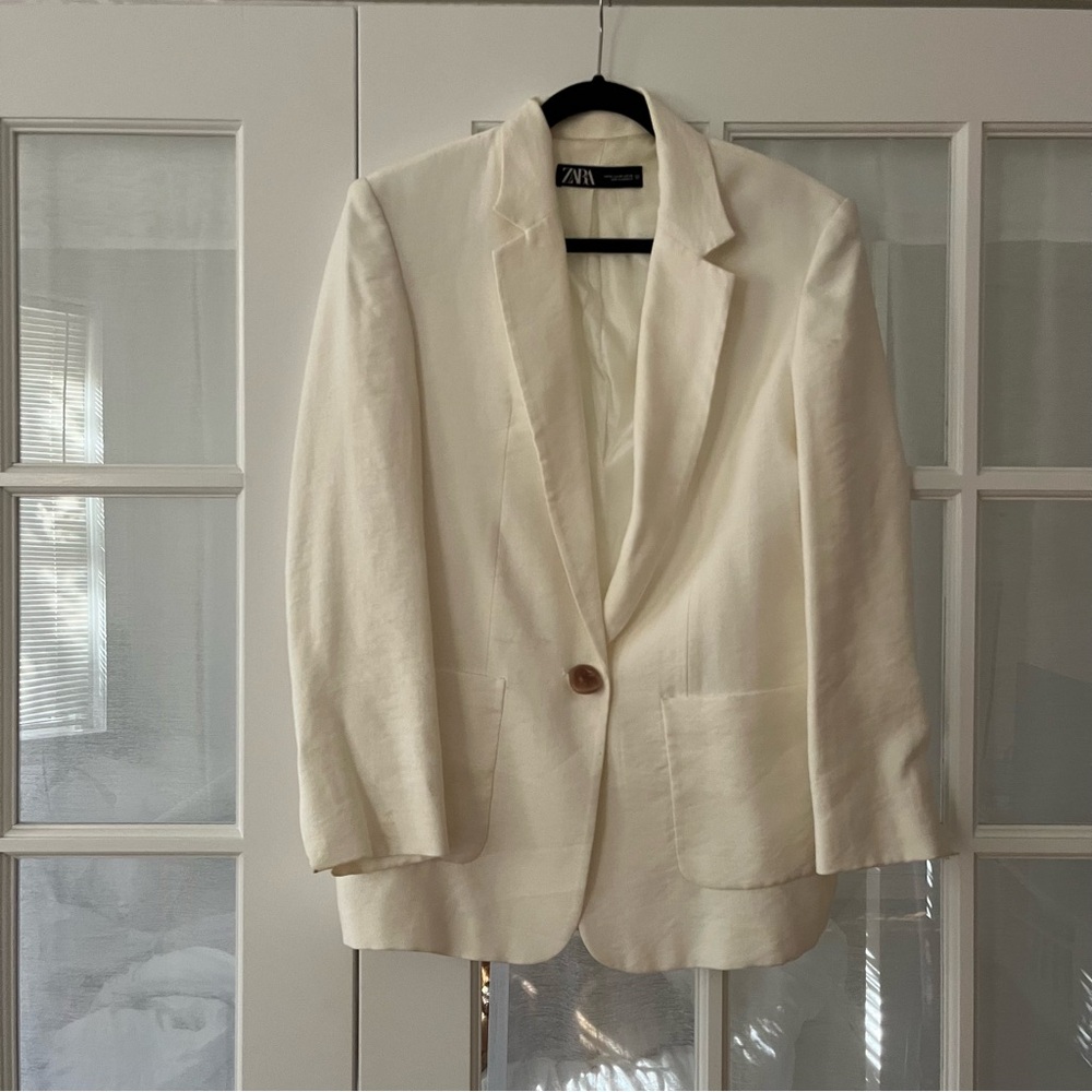 Zara White Blazer